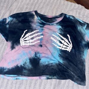 Skeleton crop top size large from shien